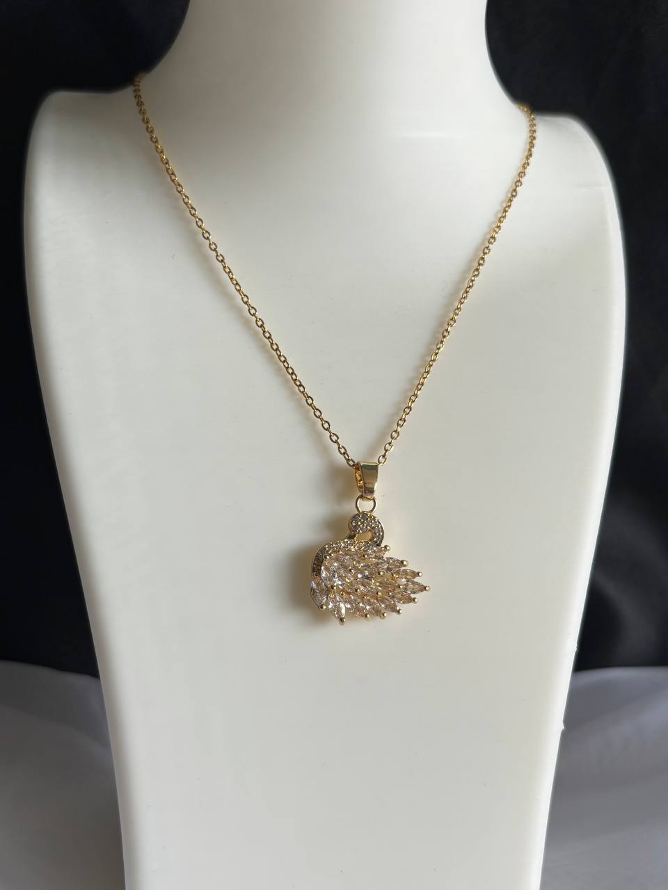 Collar de cisne MNDStore™