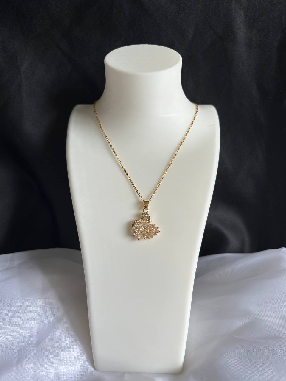 Collar de cisne MNDStore™