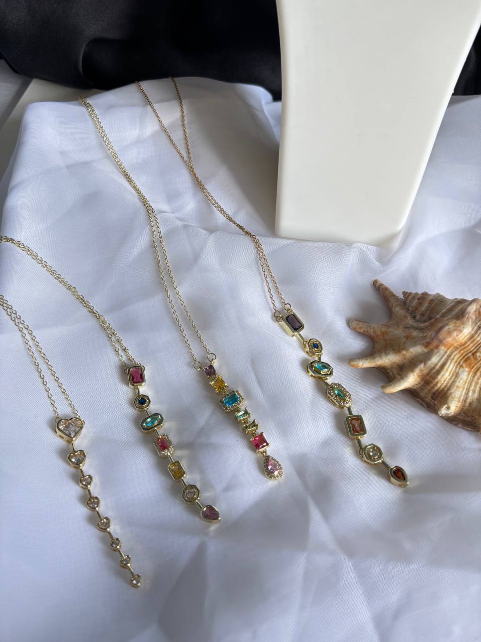 Melis Goral Y Necklace