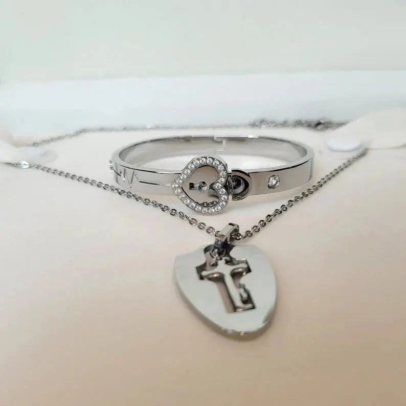 100 Dilde Seni Seviyorum Kolye ve Bileklik Seti - MNDStore
