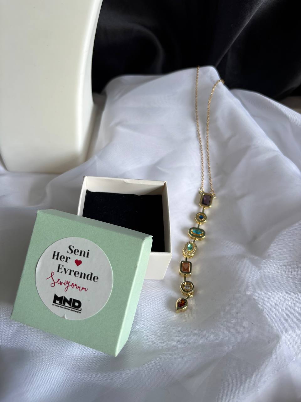 Melis Goral Y Necklace